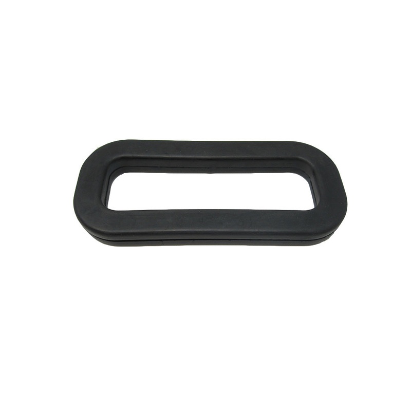 2 Fender Grommets Fits FARMALL IH Tractor 06 26 56 66 531625R1 388940R1 235700A2